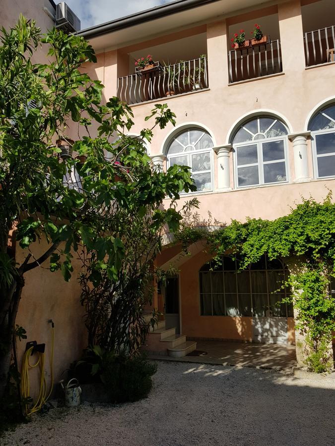 Bed & Breakfast Belfiore Lonato Exterior foto